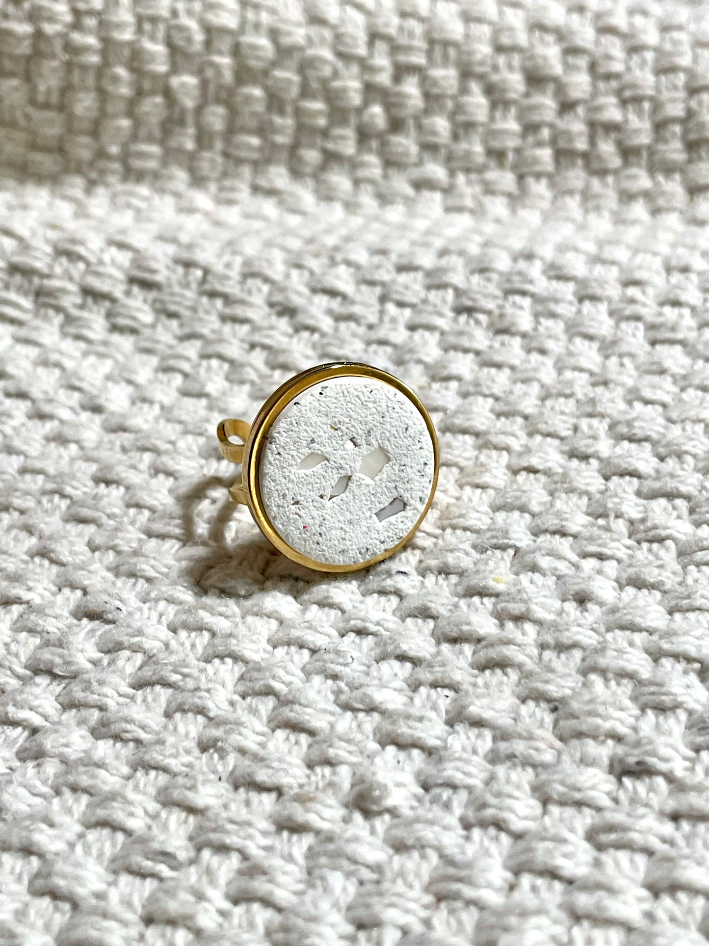 Shore Love Circle Ring