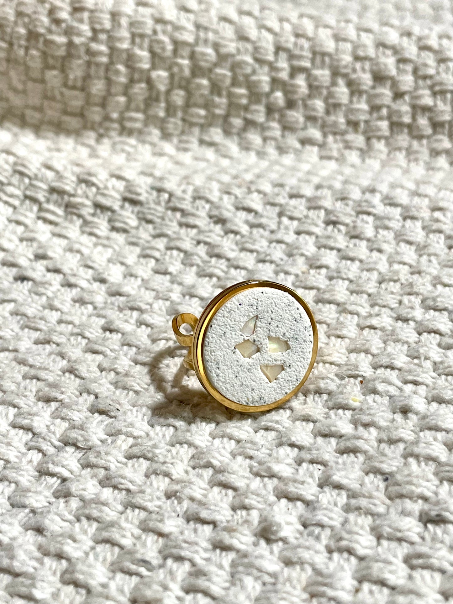 Shore Love Circle Ring