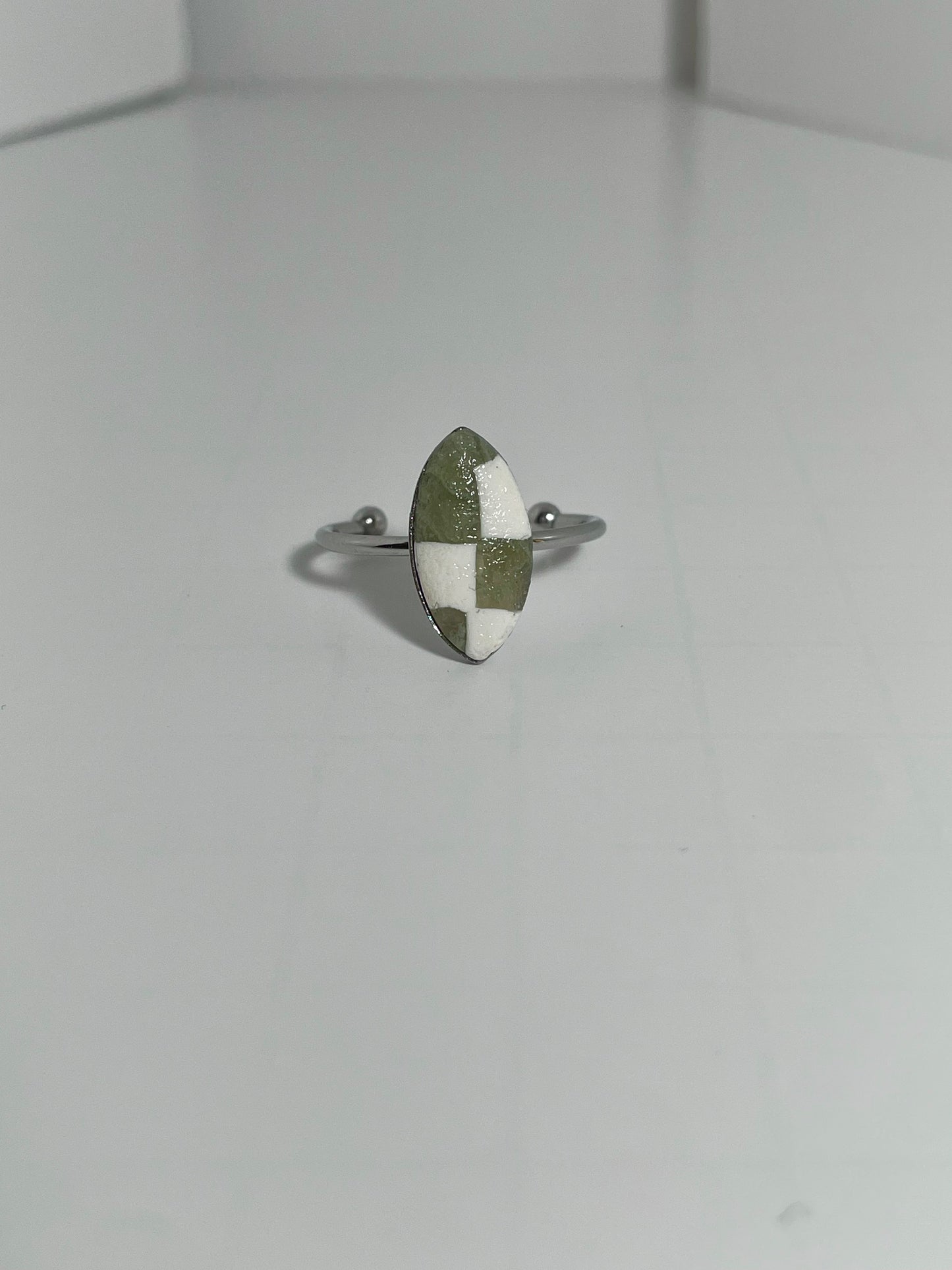 Checkered Almond Rings