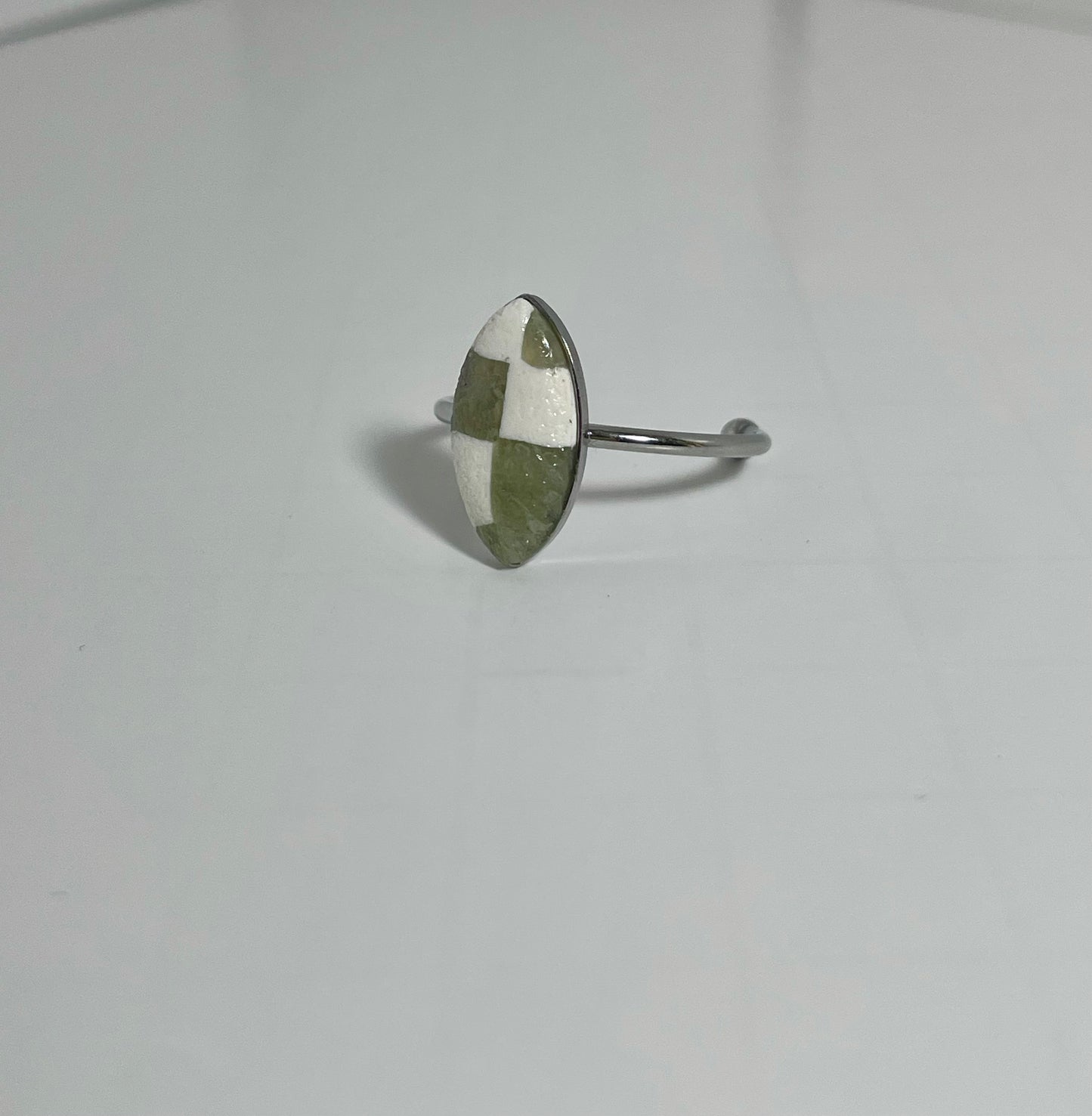 Checkered Almond Rings