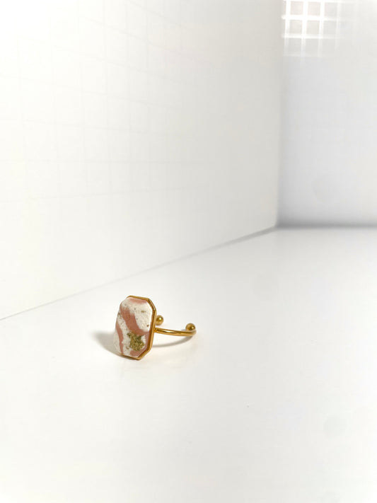 Golden Peach Swirl Ring