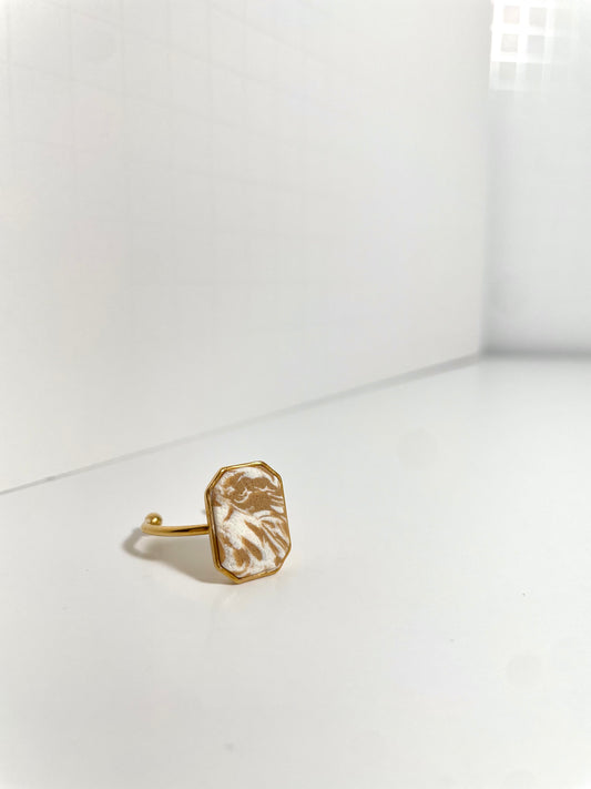 Soft Brown Swirl Rings